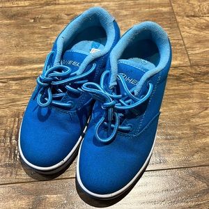 Heelys blue youth size 1 wheely shoes
